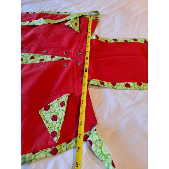 Granny's Lady Bug Bib Apron with Pockets - Picture 6 of 7